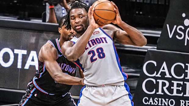 isaiah stewart harrison barnes kings